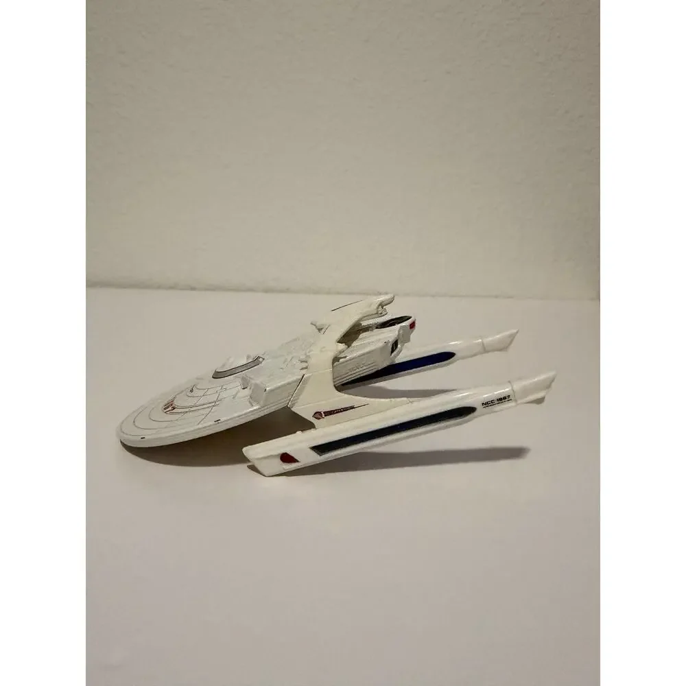 HOT WHEELS STAR TREK SHIP U.S.S. SARATOGA NCC-1867 SHIP No box /No stand